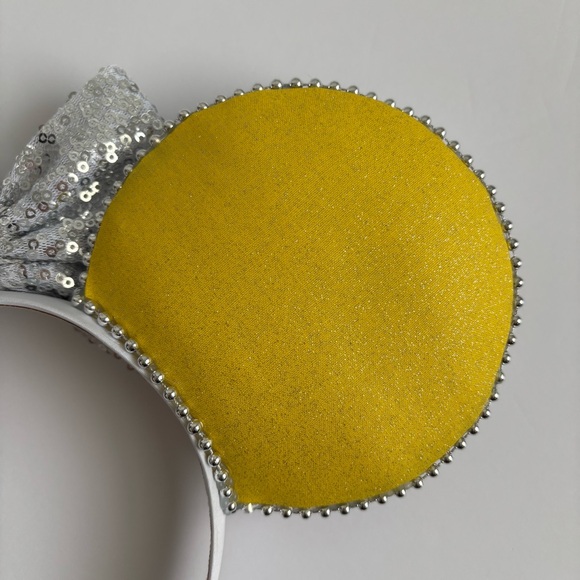 Winnie the Pooh Handmade Ears Headband With Sequin Bow - Picture 6 of 13